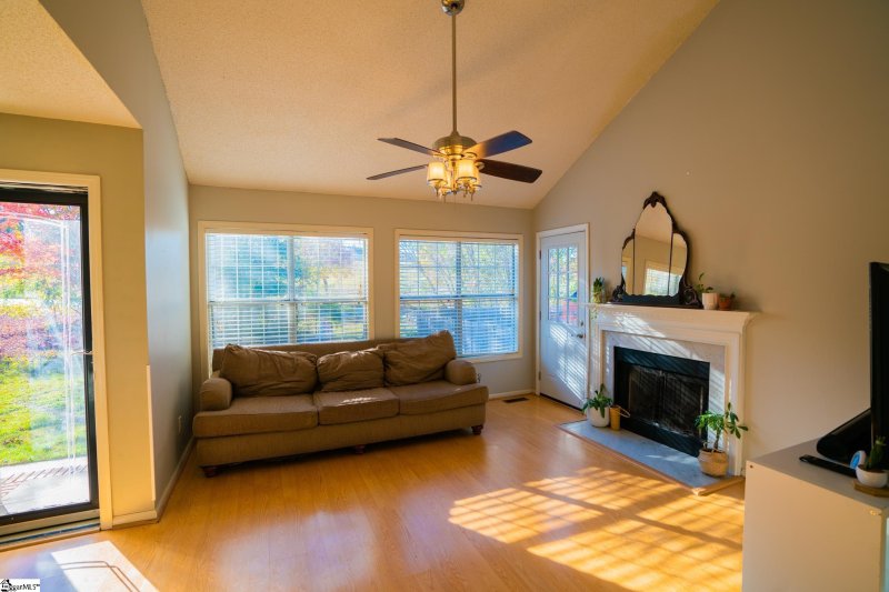 Property image 5 at 5 Lantern Lane, Greer, SC 29651