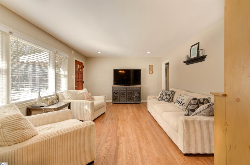 Property image 4 at 229 Mohawk Drive, Spartanburg, SC 29301