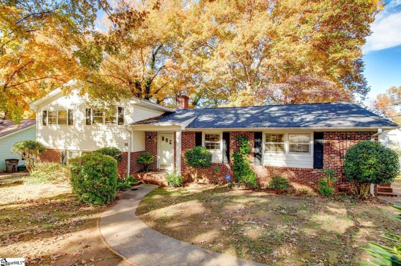Property image 2 at 14 Pine Creek Court, Greenville, SC 29605