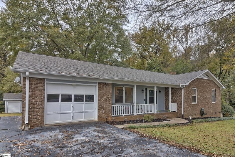 Property image 2 at 204 Green Ridge Drive, Moore, SC 29369