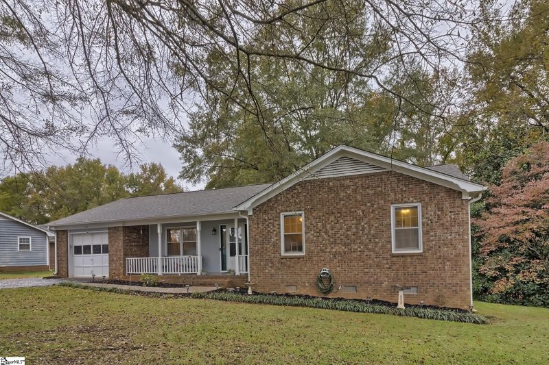 Property image 3 at 204 Green Ridge Drive, Moore, SC 29369