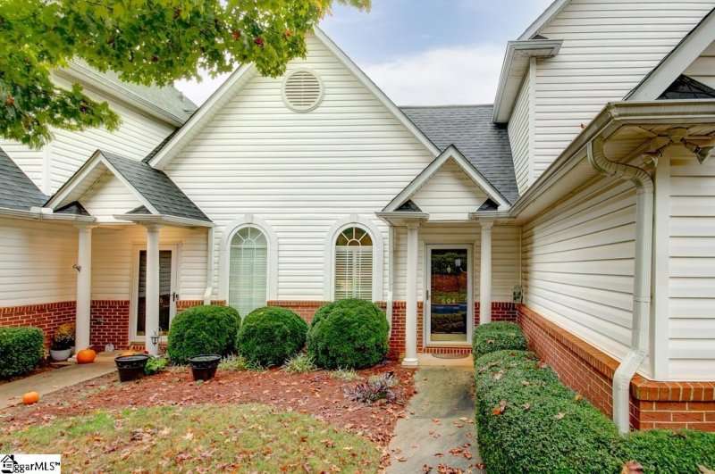 Property image 2 at 604 Glassyrock Court, Greer, SC 29650-4577