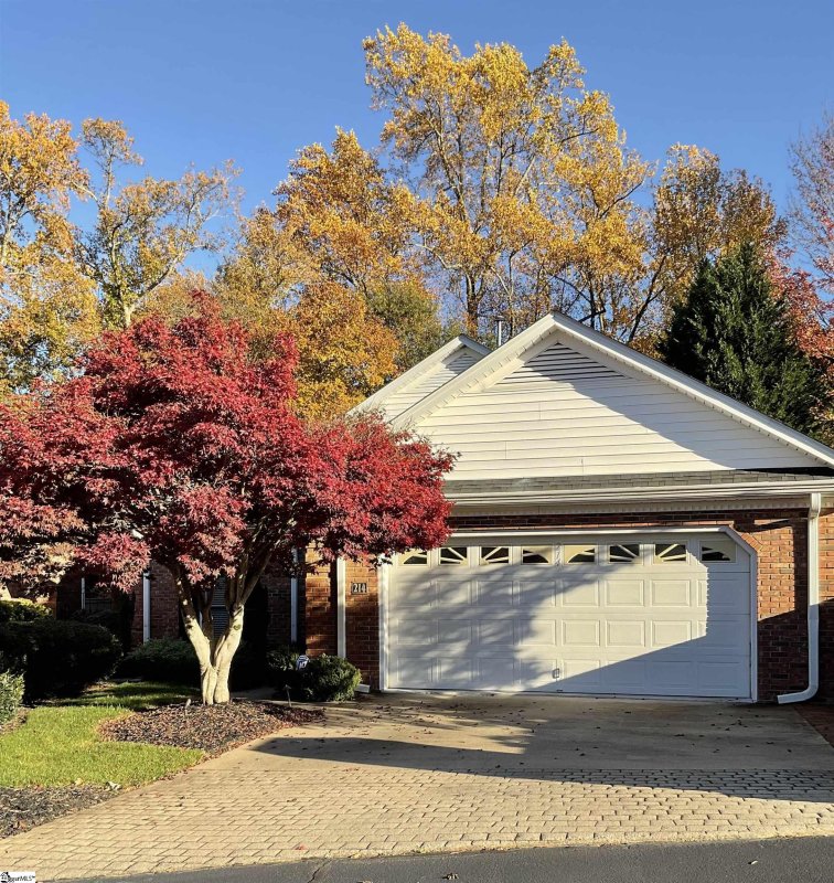 Property image 3 at 214 Greenview Circle, Greenville, SC 29609