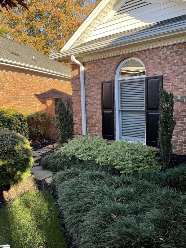 Property image 4 at 214 Greenview Circle, Greenville, SC 29609