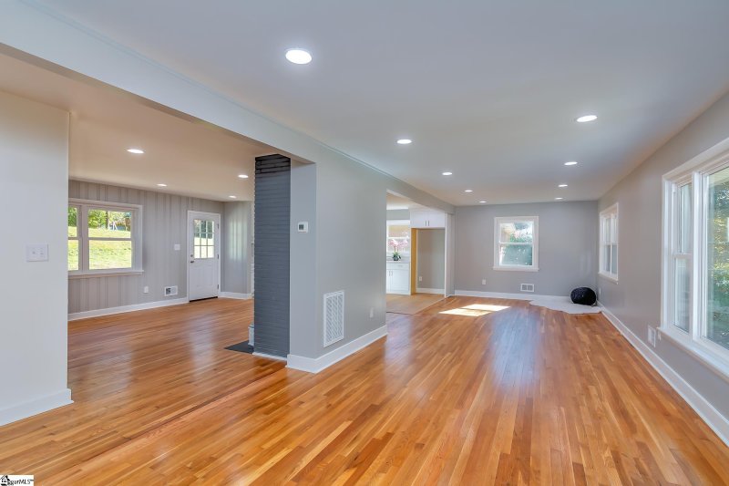 Property image 3 at 173 Saratoga Avenue, Spartanburg, SC 29302