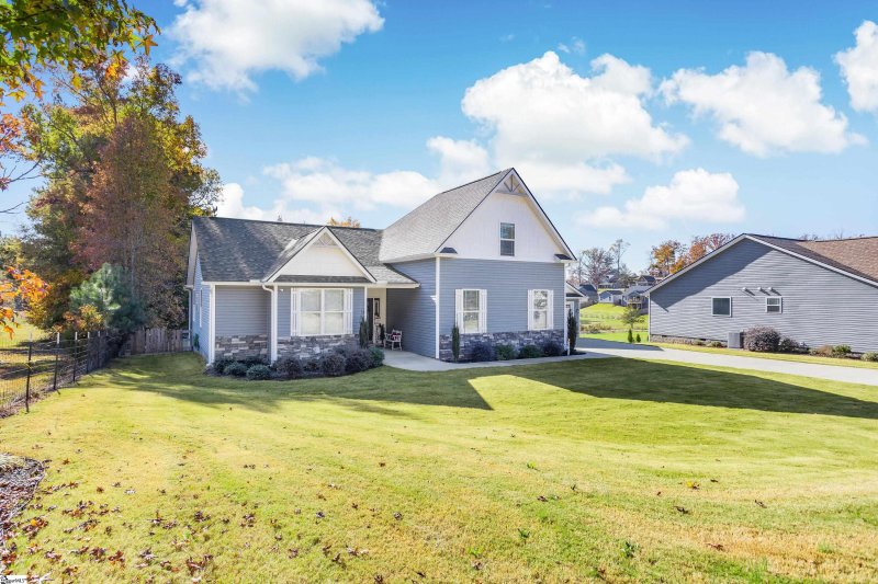 Property image 2 at 25 Jones Kelley Road, Travelers Rest, SC 29690