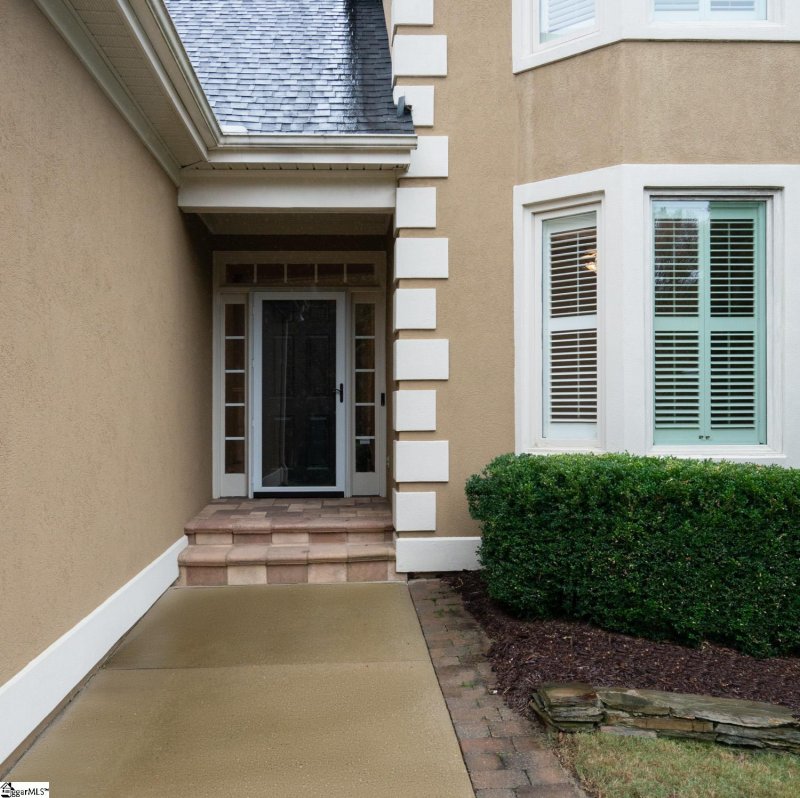 Property image 2 at 4 Green Arbor Lane, Greenville, SC 29615