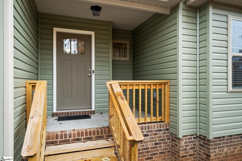 Property image 3 at 421 Saluda Road, Williamston, SC 29697