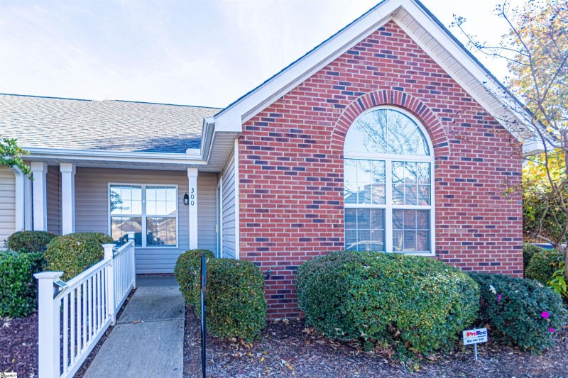 Property image 2 at 300 RIVERSIDE TOWNE Circle, Greer, SC 29650