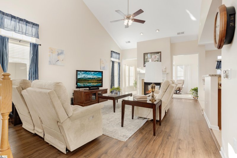 Property image 5 at 11 Bamburgh Brae Court, Simpsonville, SC 29681