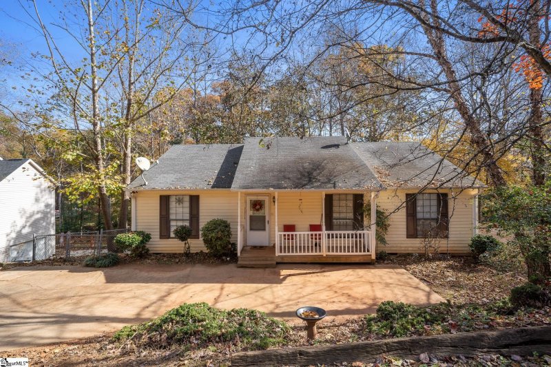 1603 Winding Way