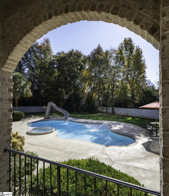 Property image 2 at 6 Charlestonplace Court, Greenville, SC 29615