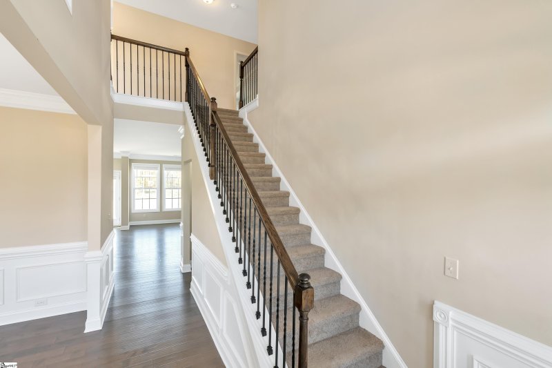 Property image 2 at 404 Meadowpark Lane, Duncan, SC 29334