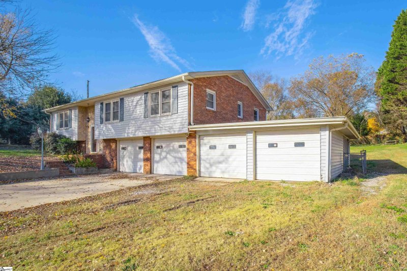 Property image 2 at 109 Bentwood Drive, Piedmont, SC 29673-7922