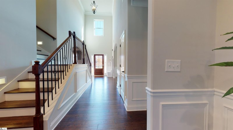 Property image 4 at 205 Tuxedo Lane, Greer, SC 29651