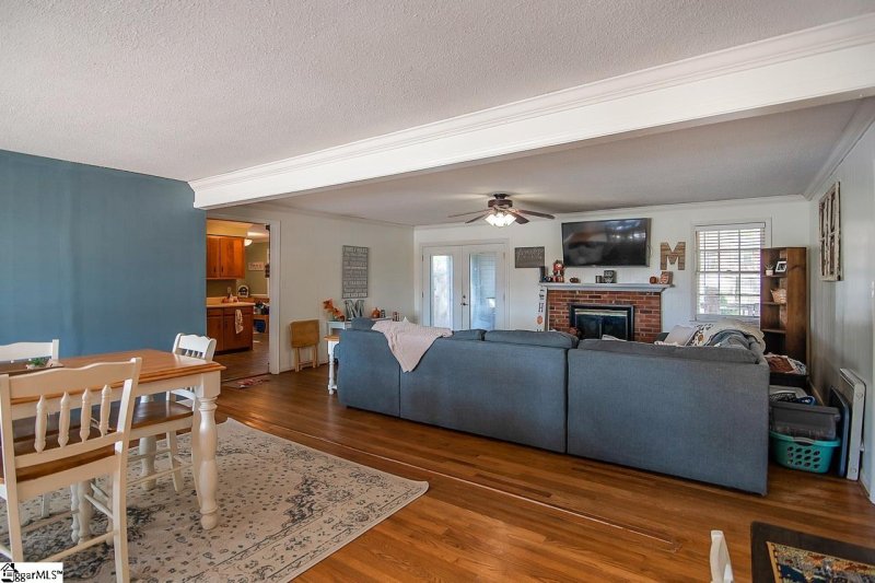 Property image 4 at 132 Saint James Drive, Spartanburg, SC 29301