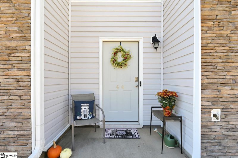 Property image 2 at 44 Moorlyn Lane, Greer, SC 29650