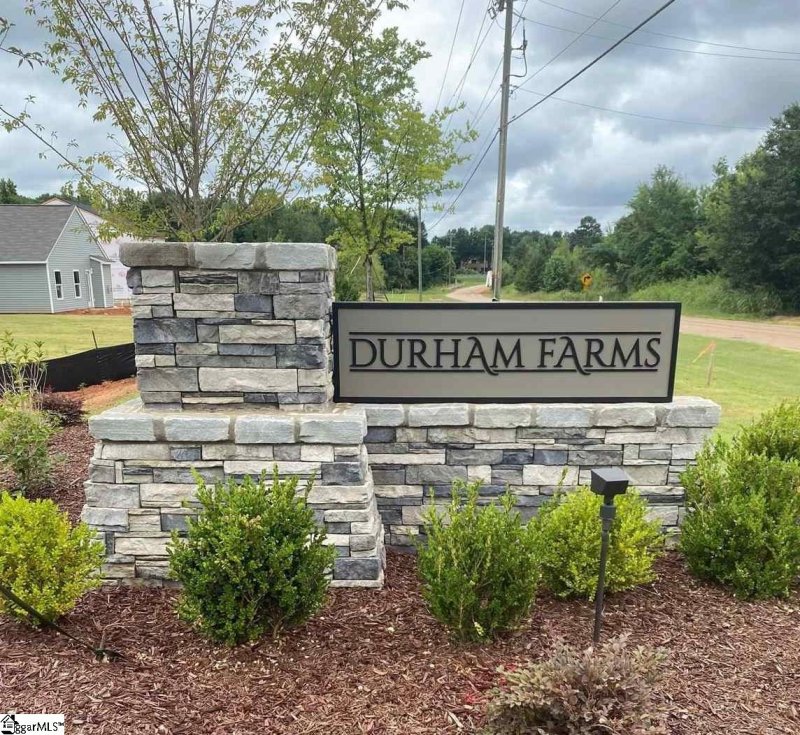 Property image 2 at 321 Siskin Place, Spartanburg, SC 29303