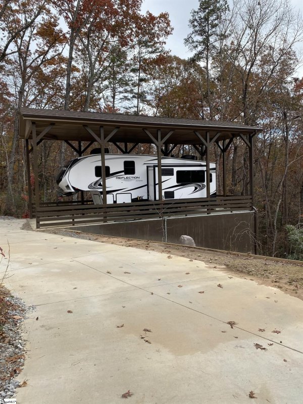 Property image 2 at 300 Doe Run, Pickens, SC 29671