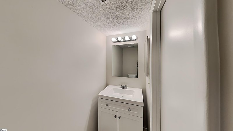 Property image 5 at 30 Briarglen Place, Greenville, SC 29615