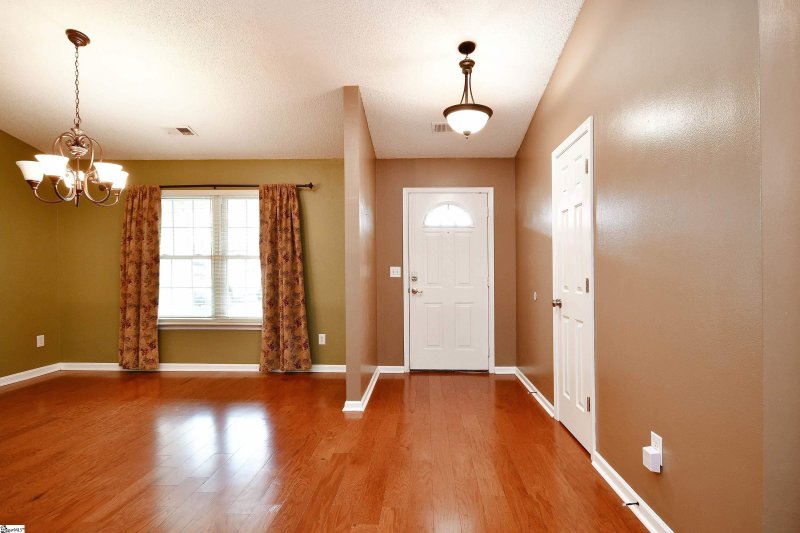 Property image 3 at 205 High Ridge Court, Easley, SC 29642