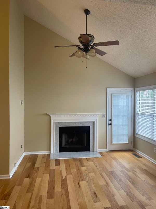 Property image 3 at 8 Lantern Lane, Greer, SC 29651