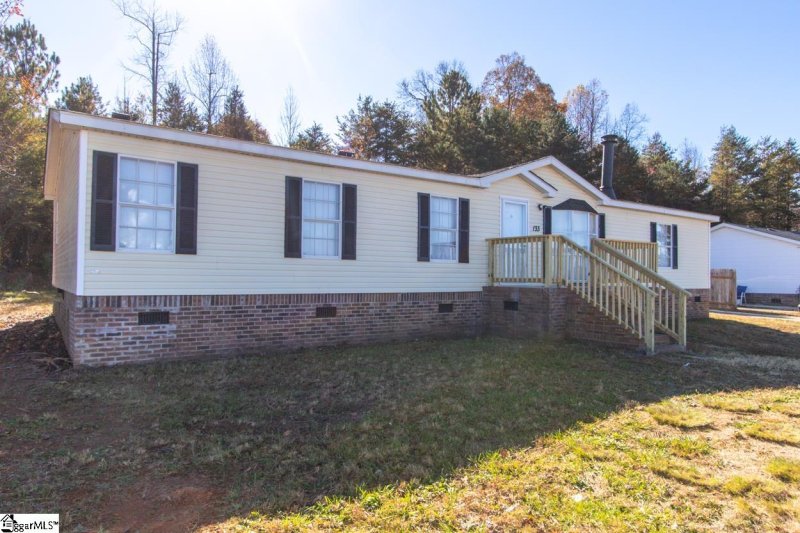 Property image 2 at 133 Sweetbud Court, Easley, SC 29640