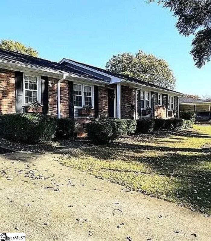 Property image 2 at 6 Dexter Drive, Taylors, SC 29687