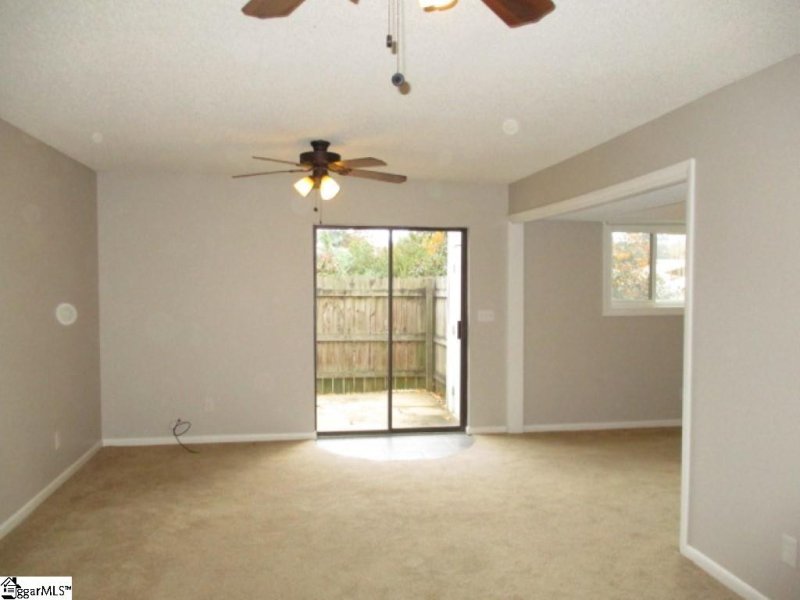 Property image 2 at 28 Briarglen Place, Greenville, SC 29615