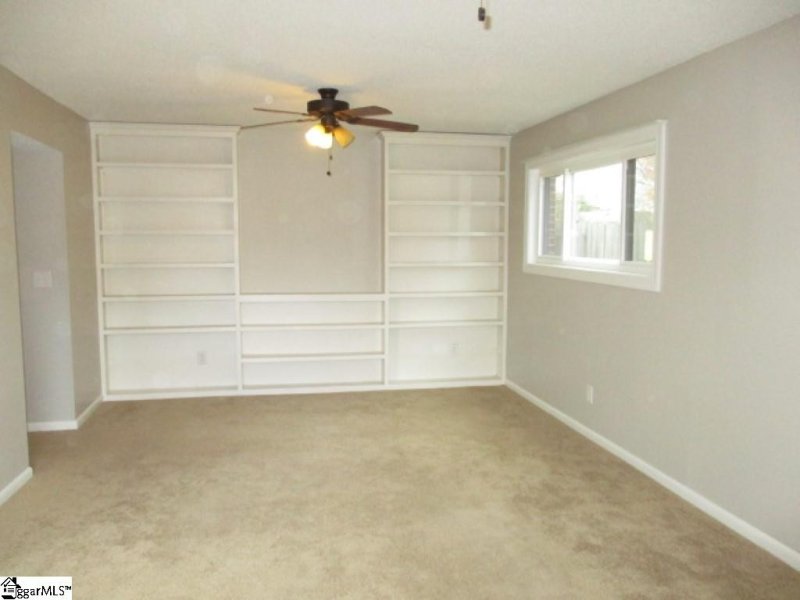 Property image 3 at 28 Briarglen Place, Greenville, SC 29615