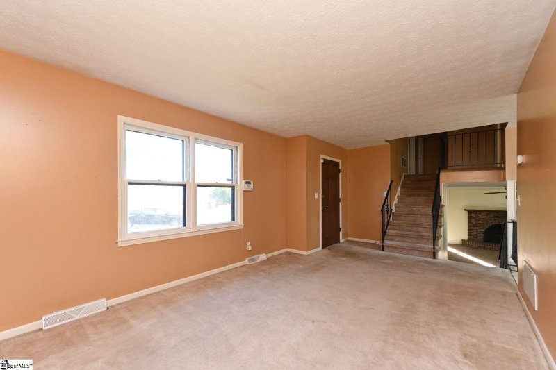 Property image 3 at 404 Brookmere Road, Simpsonville, SC 29681