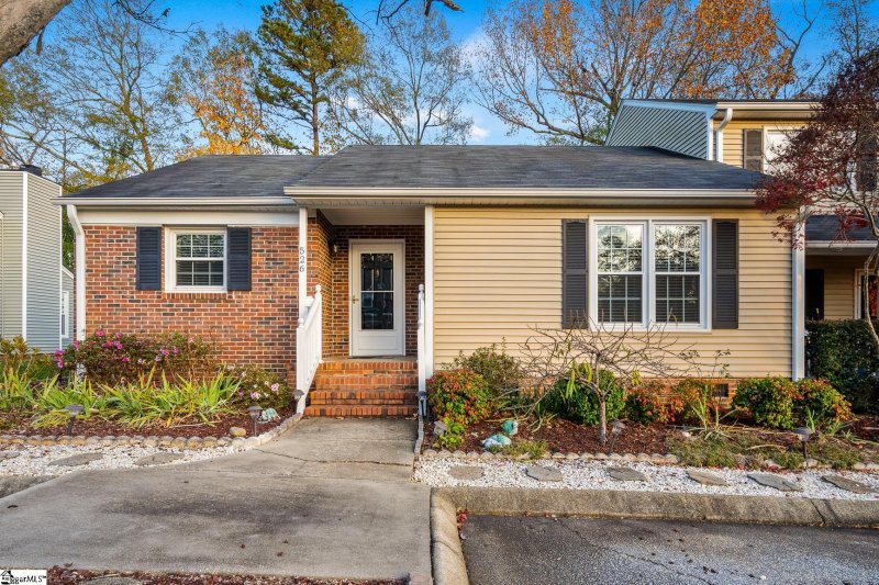 Property image 3 at 526 Wentworth Street, Mauldin, SC 29662