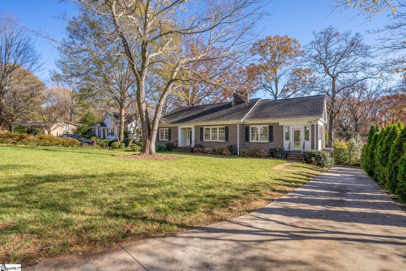 Property image 3 at 132 Wilderness Lane, Greenville, SC 29607