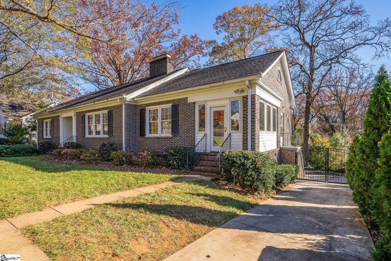 Property image 4 at 132 Wilderness Lane, Greenville, SC 29607