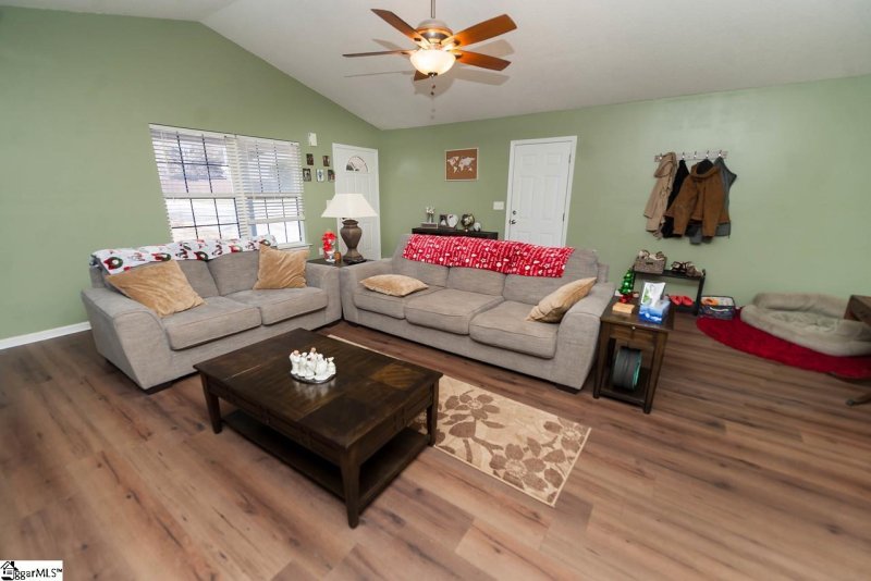 Property image 3 at 35 Laws Lane, Piedmont, SC 29673