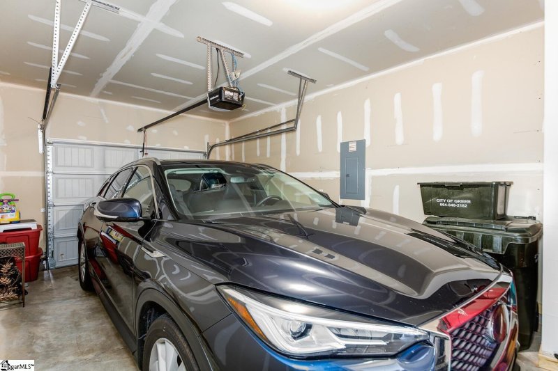 Property image 3 at 41 Moorlyn Lane, Greer, SC 29650