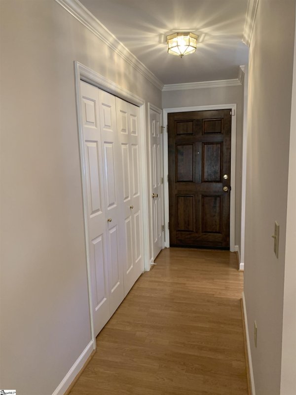 Property image 2 at 321 W Pointe Drive, Spartanburg, SC 29301