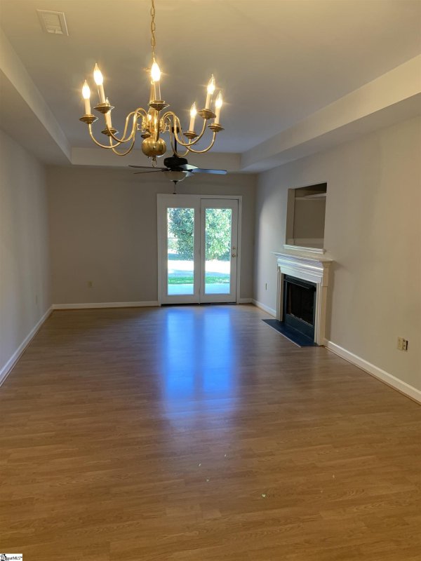Property image 4 at 321 W Pointe Drive, Spartanburg, SC 29301