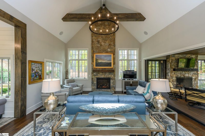 Property image 3 of 324 S Cove Road in The Reserve at Lake Keowee, Sunset, SC 29685