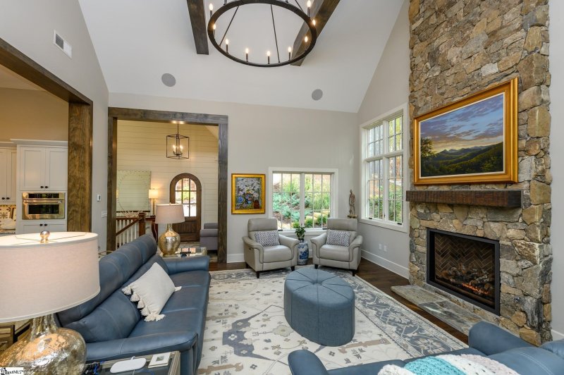 Property image 4 of 324 S Cove Road in The Reserve at Lake Keowee, Sunset, SC 29685