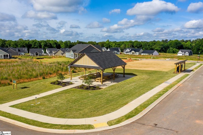 Property image 2 at 215 Rockpine Drive, Anderson, SC 29621