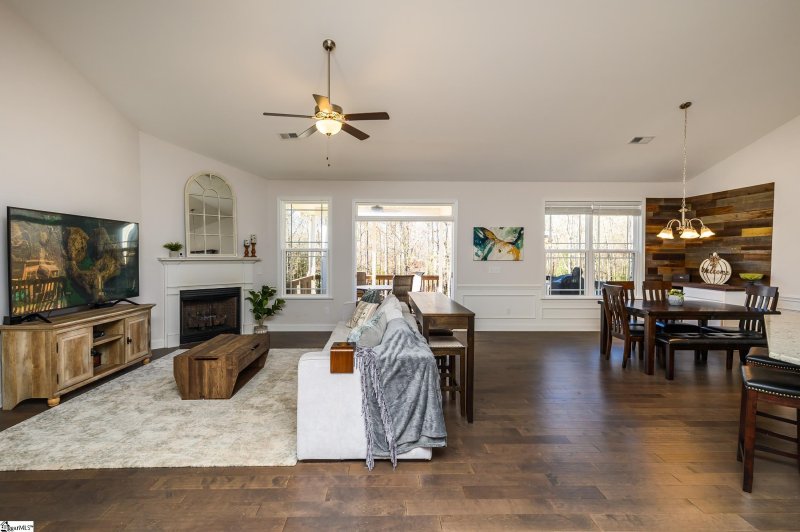 Property image 3 at 514 Turning Leaf Lane, Greer, SC 29651