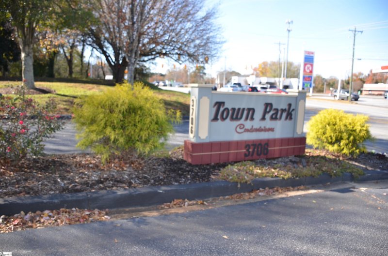 Property image 3 at 3706 East North Street, Greenville, SC 29615