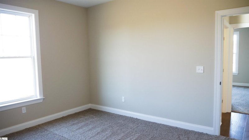 Property image 3 at 102 Carolina Drive, Piedmont, SC 29673