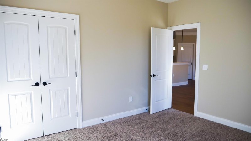 Property image 5 at 102 Carolina Drive, Piedmont, SC 29673