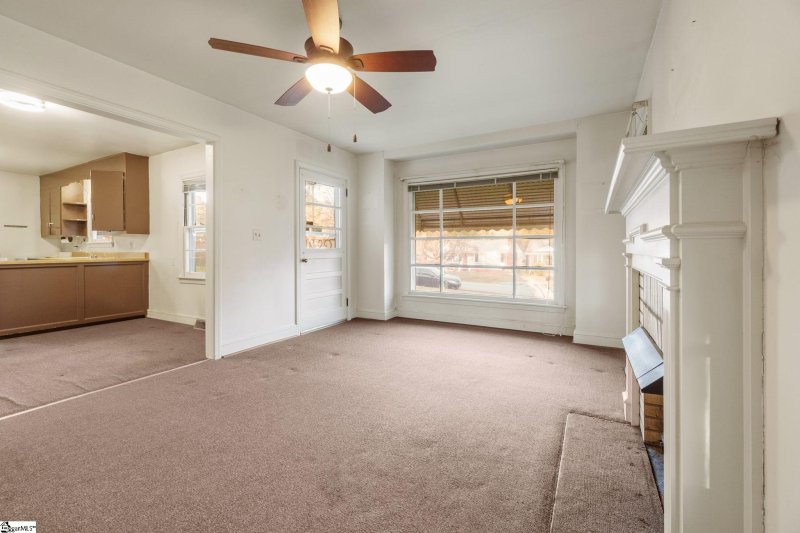 Property image 5 at 2 Tiffany Drive, Taylors, SC 29687