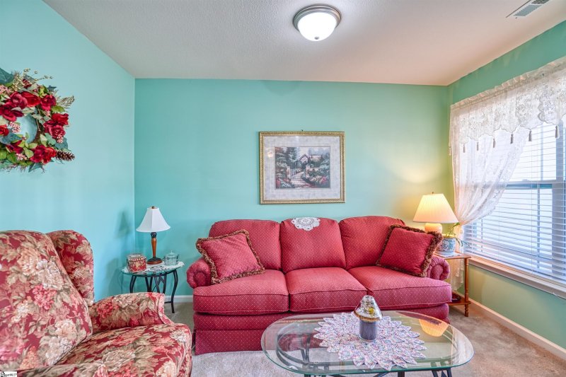 Property image 2 at 101 Cotton Hill Lane, Greer, SC 29651