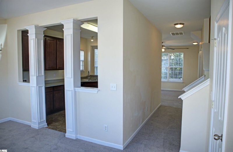 Property image 2 at 34 Sikes Circle, Mauldin, SC 29662