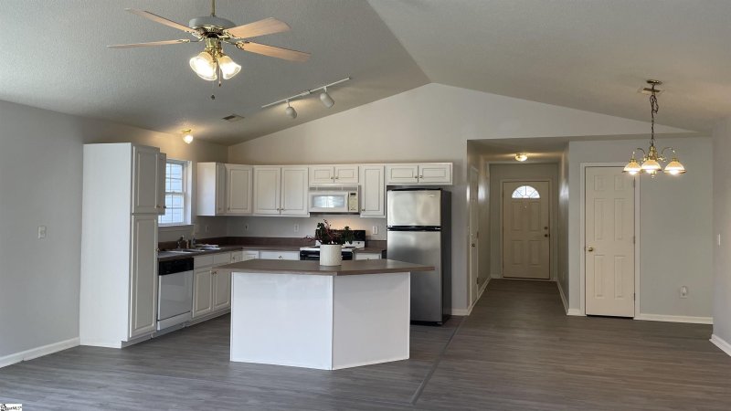 Property image 5 at 20 Bobber Court, Taylors, SC 29687