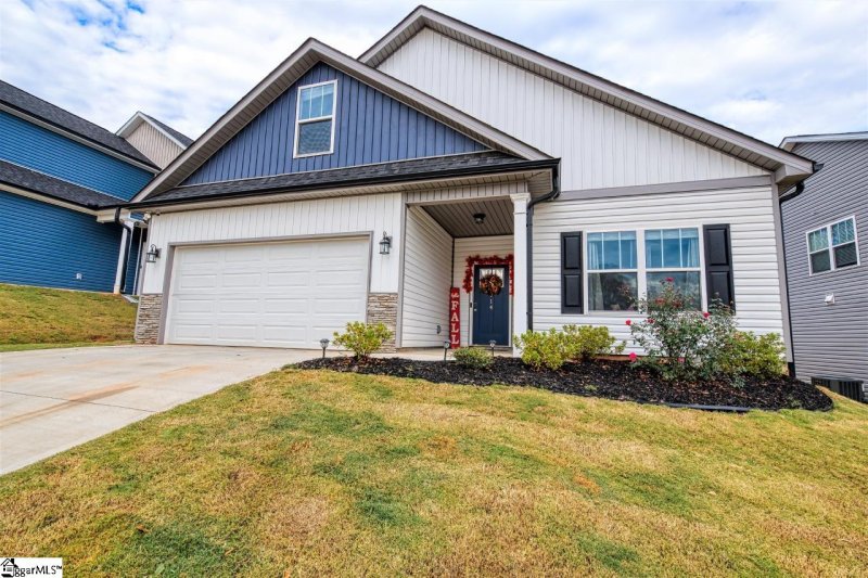 Property image 2 at 214 Rosewood Circle, Duncan, SC 29334